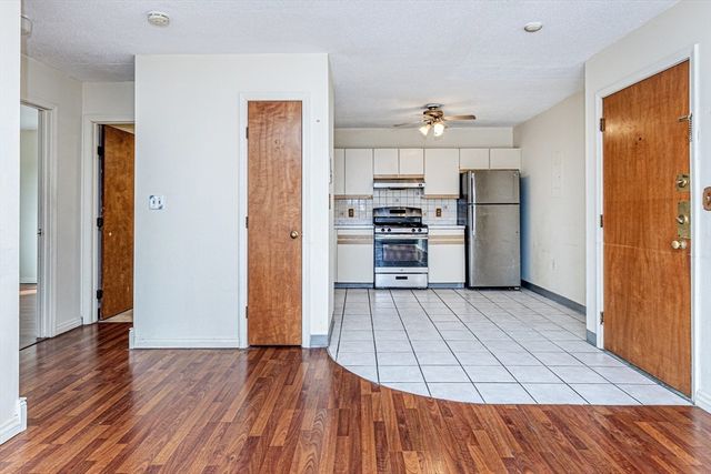 22 Kenmar Dr 200, Billerica, MA 01821