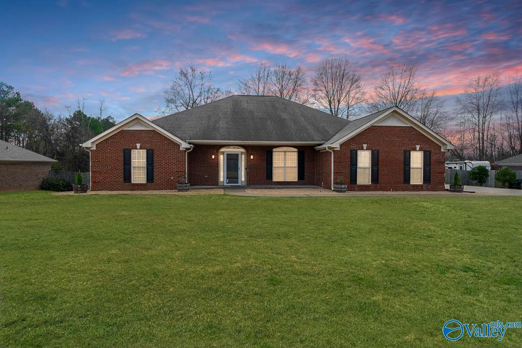 108 Shallowhill Road, Huntsville, AL 35811