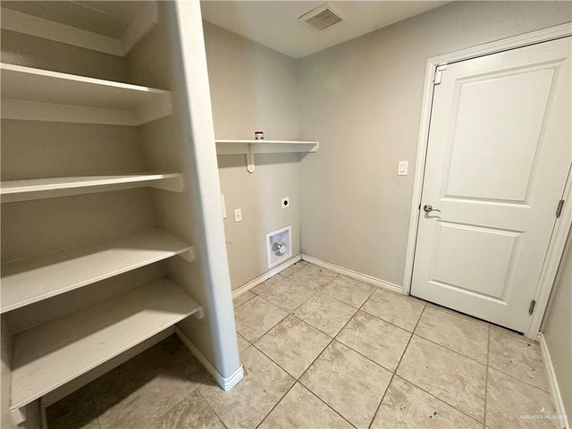 5524 Xenops Avenue, Mcallen, TX 78501