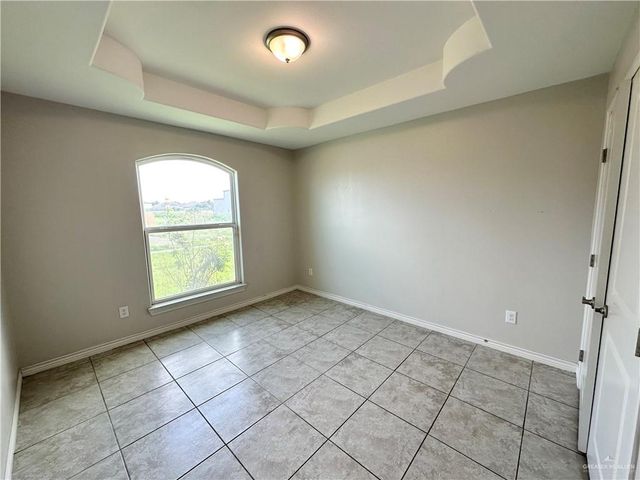 5524 Xenops Avenue, Mcallen, TX 78501