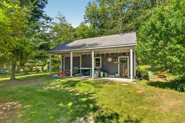156 Bedford Street, Middleboro, MA 02346