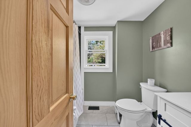 156 Bedford Street, Middleboro, MA 02346