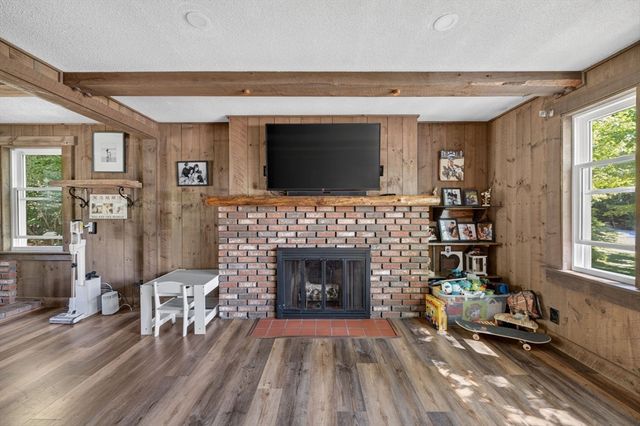 156 Bedford Street, Middleboro, MA 02346