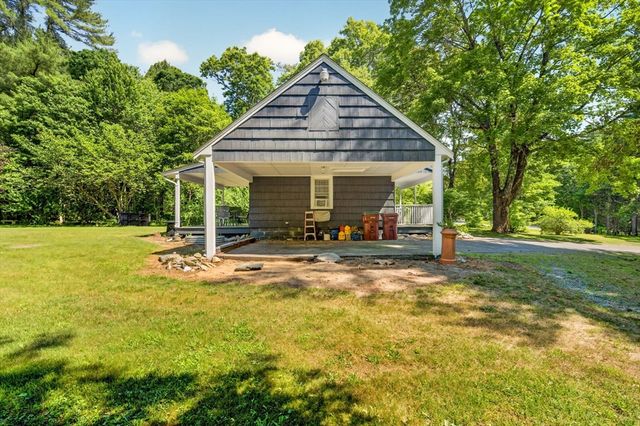 156 Bedford Street, Middleboro, MA 02346