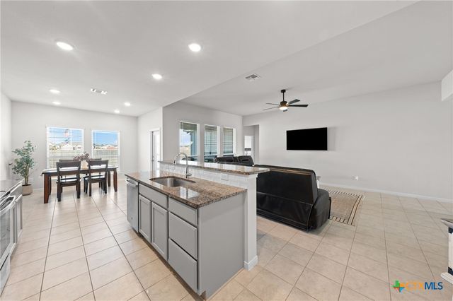 8712 Glade Drive, Temple, TX 76502