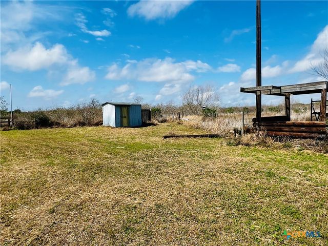 607 Quail Meadow Road, Seadrift, TX 77983