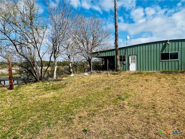 607 Quail Meadow Road, Seadrift, TX 77983