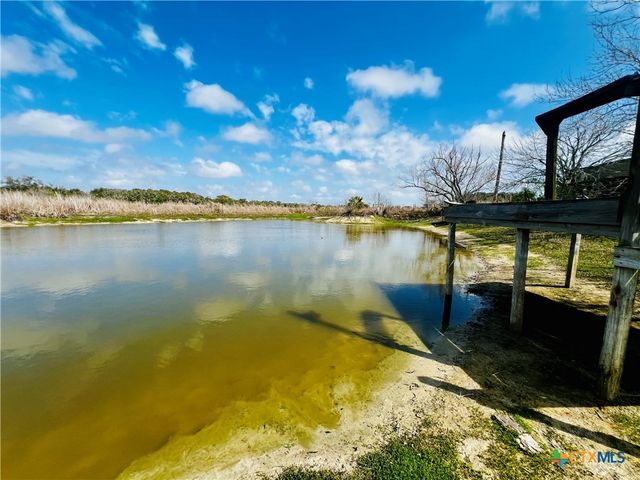 607 Quail Meadow Road, Seadrift, TX 77983