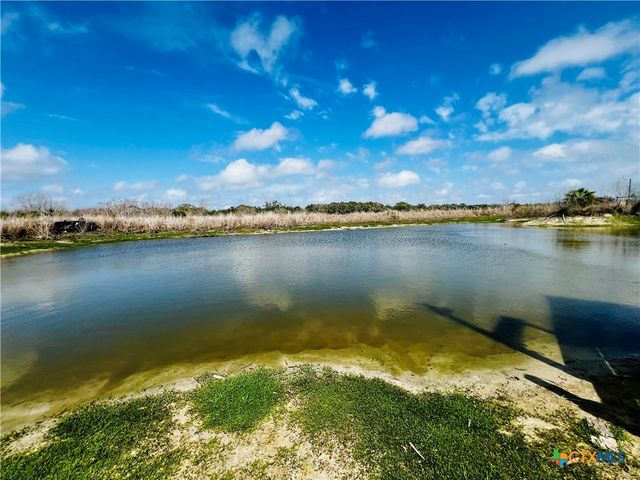 607 Quail Meadow Road, Seadrift, TX 77983