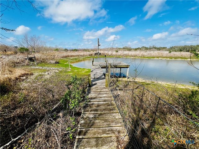 607 Quail Meadow Road, Seadrift, TX 77983