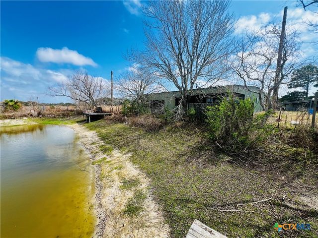 607 Quail Meadow Road, Seadrift, TX 77983