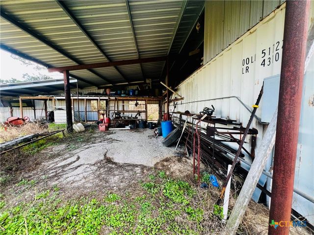 607 Quail Meadow Road, Seadrift, TX 77983