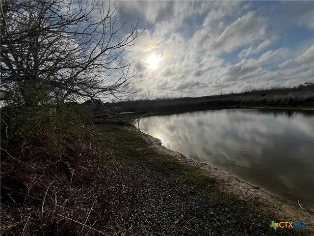 607 Quail Meadow Road, Seadrift, TX 77983