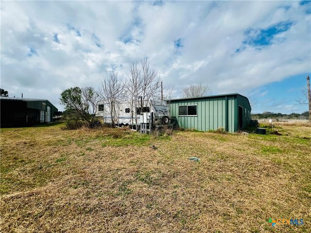 607 Quail Meadow Road, Seadrift, TX 77983