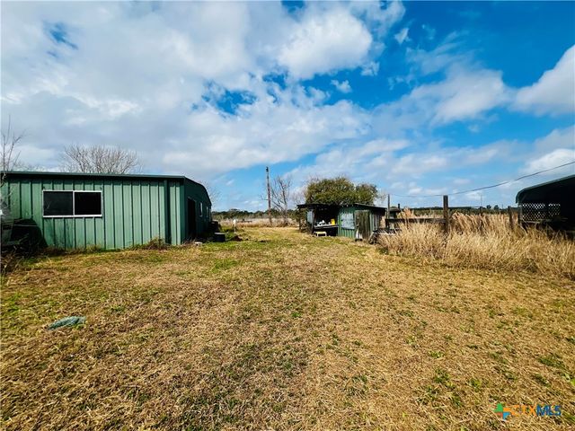 607 Quail Meadow Road, Seadrift, TX 77983