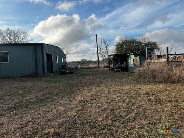 607 Quail Meadow Road, Seadrift, TX 77983