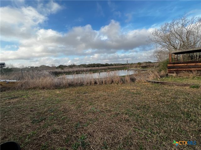 607 Quail Meadow Road, Seadrift, TX 77983