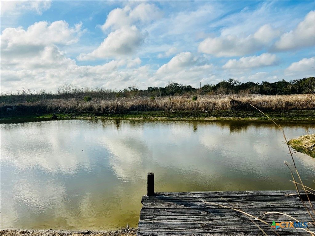 607 Quail Meadow Road, Seadrift, TX 77983