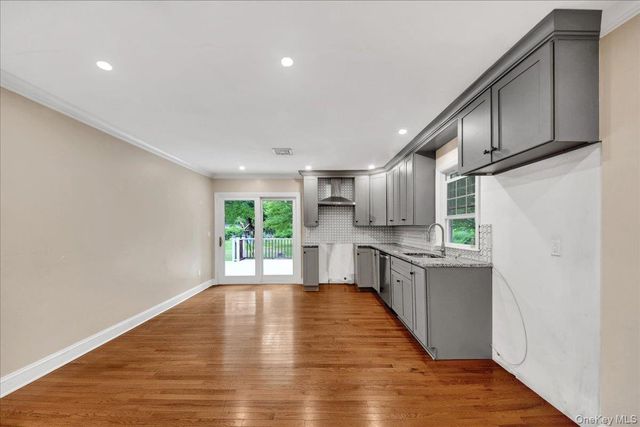 9 Hillside Close, White Plains, NY 10603