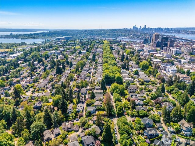 5604 17th Avenue NE, Seattle, WA 98105
