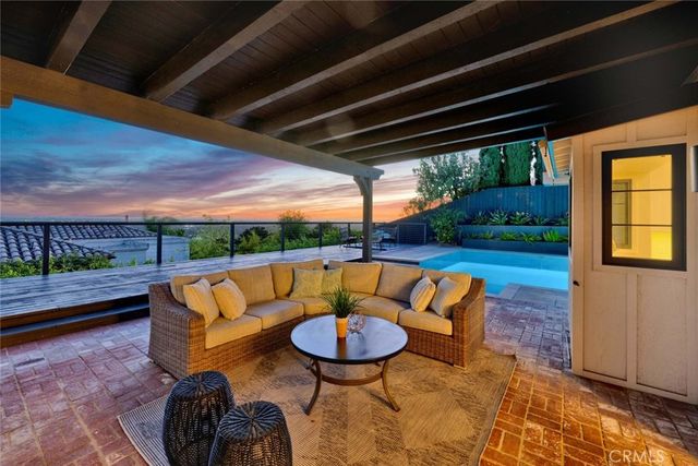 19422 Holiday Lane, North Tustin, CA 92705