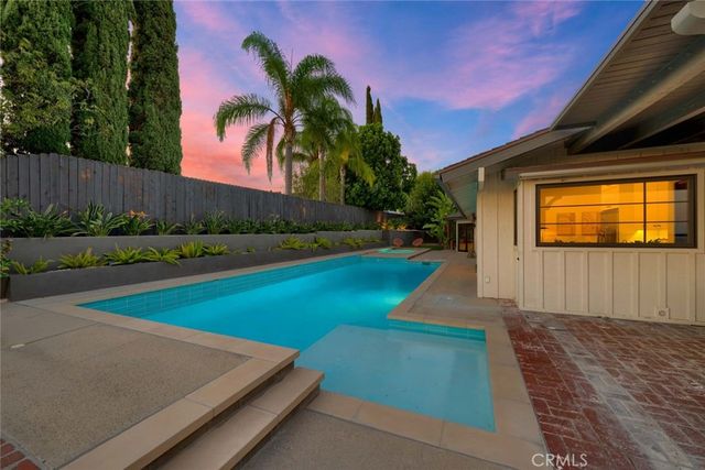 19422 Holiday Lane, North Tustin, CA 92705