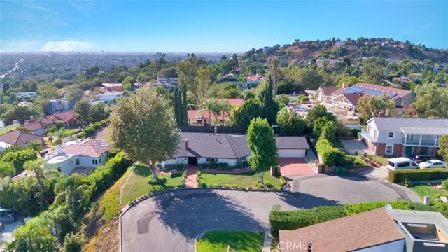 19422 Holiday Lane, North Tustin, CA 92705