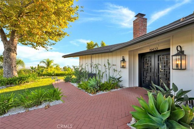 19422 Holiday Lane, North Tustin, CA 92705