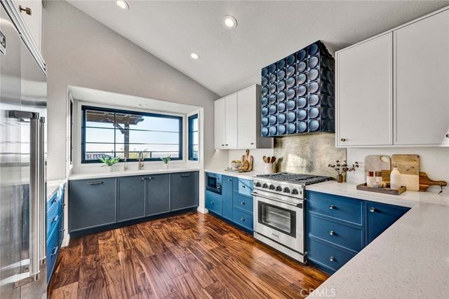 19422 Holiday Lane, North Tustin, CA 92705