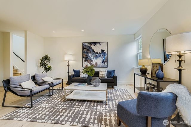 8810 41st Avenue SW, Seattle, WA 98136