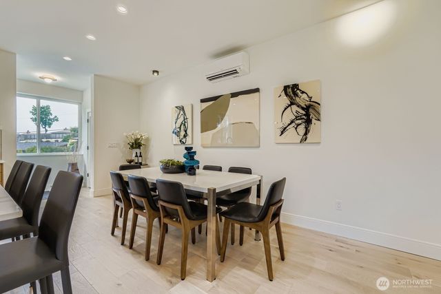 8810 41st Avenue SW, Seattle, WA 98136