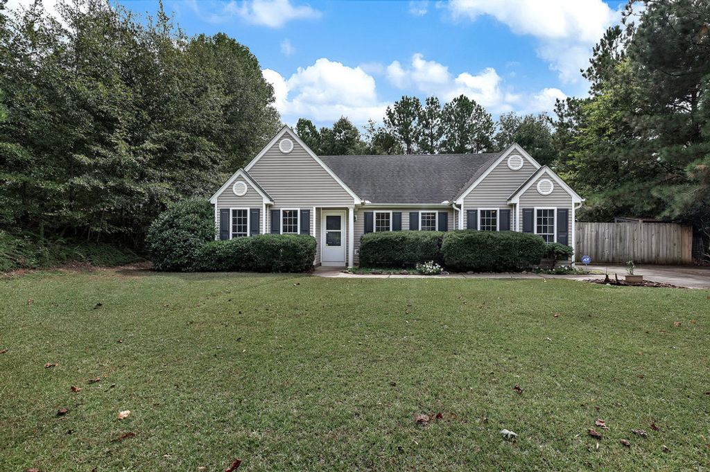 405 Whispering Lane, Seneca, SC 29672