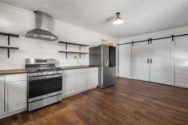 494 Lake Creek Road, Cedartown, GA 30125