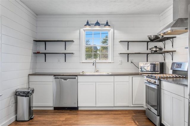 494 Lake Creek Road, Cedartown, GA 30125