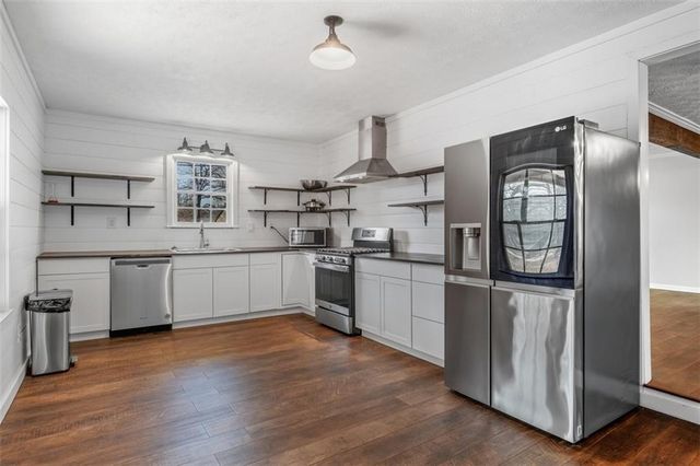 494 Lake Creek Road, Cedartown, GA 30125