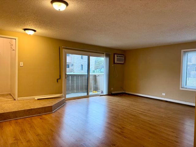 12 ECHO Court 1, Vernon Hills, IL 60061