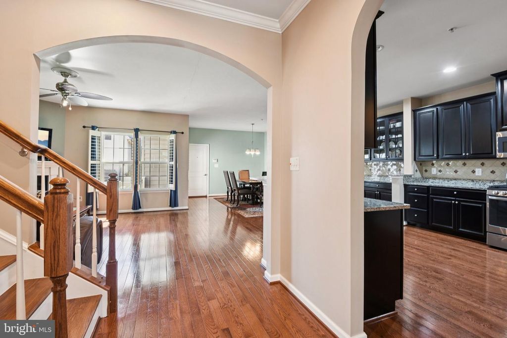 Image 12 of property listing at 12244 BLUFFWOOD TER, Clarksburg, MD 20871