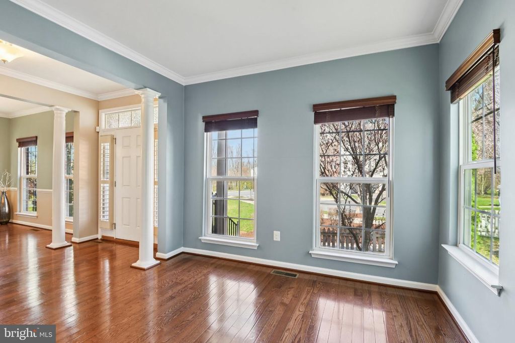 Image 17 of property listing at 12244 BLUFFWOOD TER, Clarksburg, MD 20871