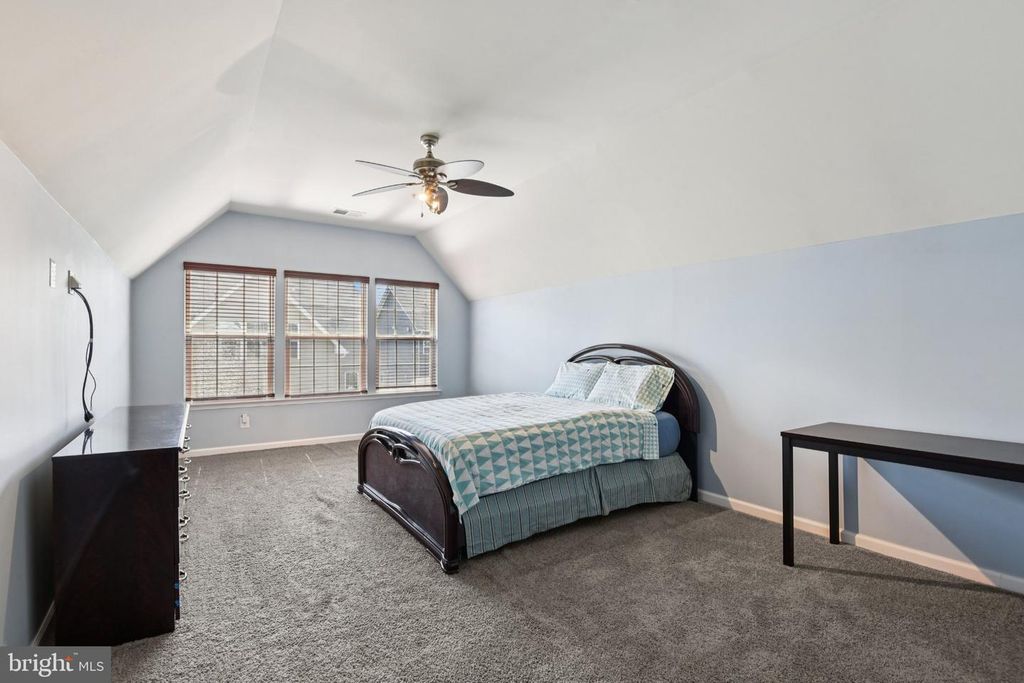 Image 31 of property listing at 12244 BLUFFWOOD TER, Clarksburg, MD 20871