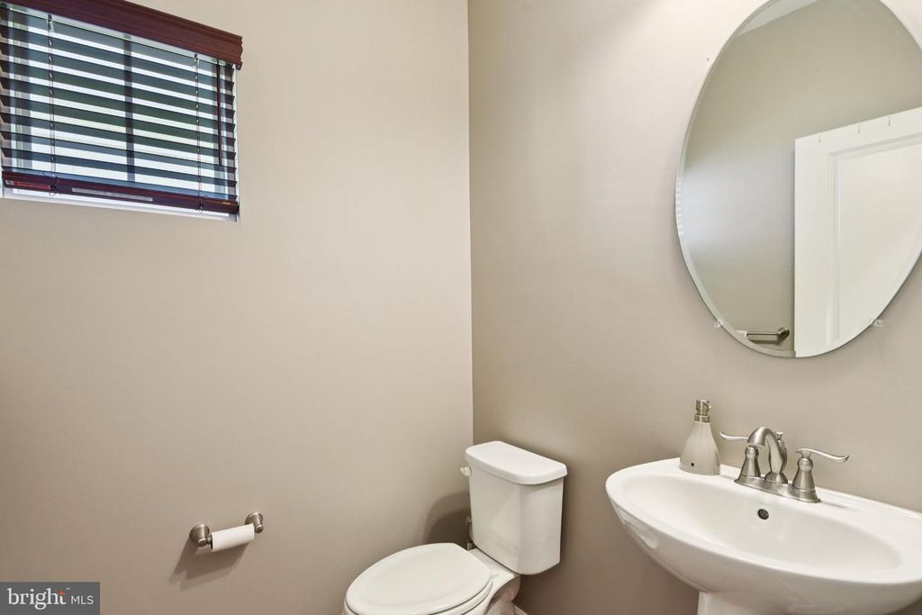 Image 32 of property listing at 12244 BLUFFWOOD TER, Clarksburg, MD 20871