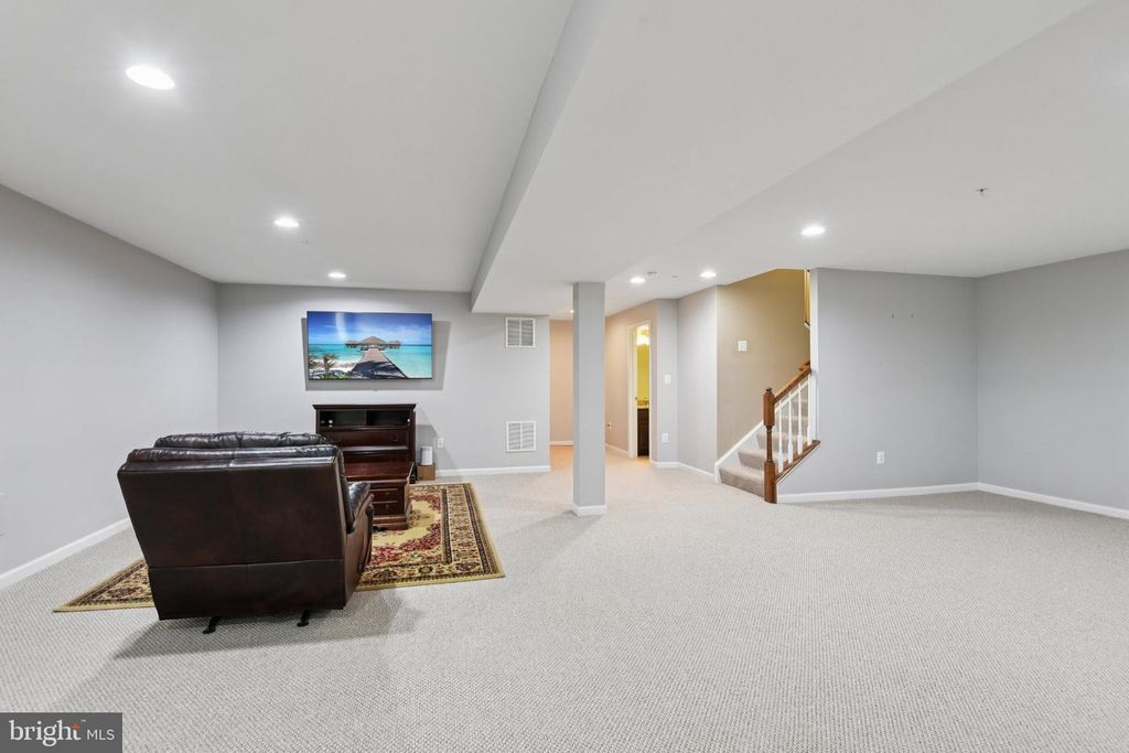 Image 37 of property listing at 12244 BLUFFWOOD TER, Clarksburg, MD 20871