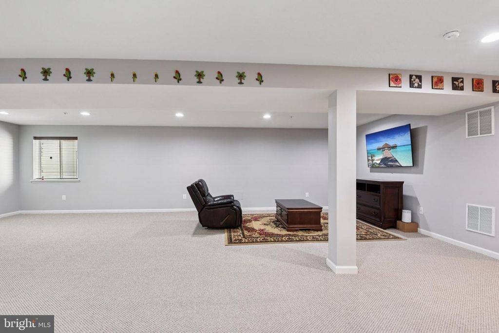 Image 38 of property listing at 12244 BLUFFWOOD TER, Clarksburg, MD 20871