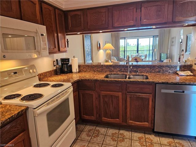21470 Bay Village DR 244, Fort Myers Beach, FL 33931