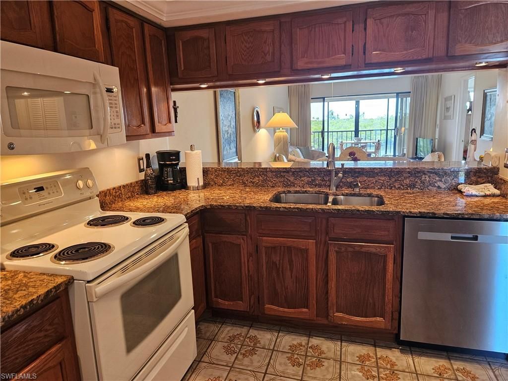 21470 Bay Village DR 244, FORT MYERS BEACH, FL 33931 — photo 5