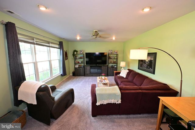 61 MOHR RD, Burlington, NJ 08016