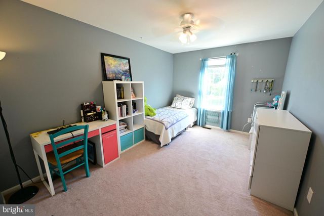 61 MOHR RD, Burlington, NJ 08016