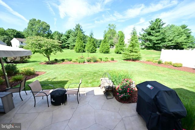 61 MOHR RD, Burlington, NJ 08016
