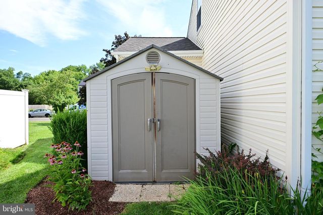 61 MOHR RD, Burlington, NJ 08016