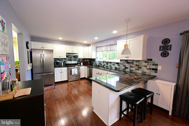 61 MOHR RD, Burlington, NJ 08016