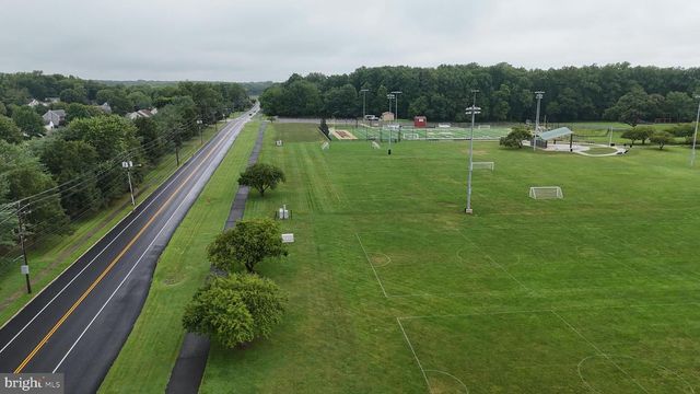 61 MOHR RD, Burlington, NJ 08016